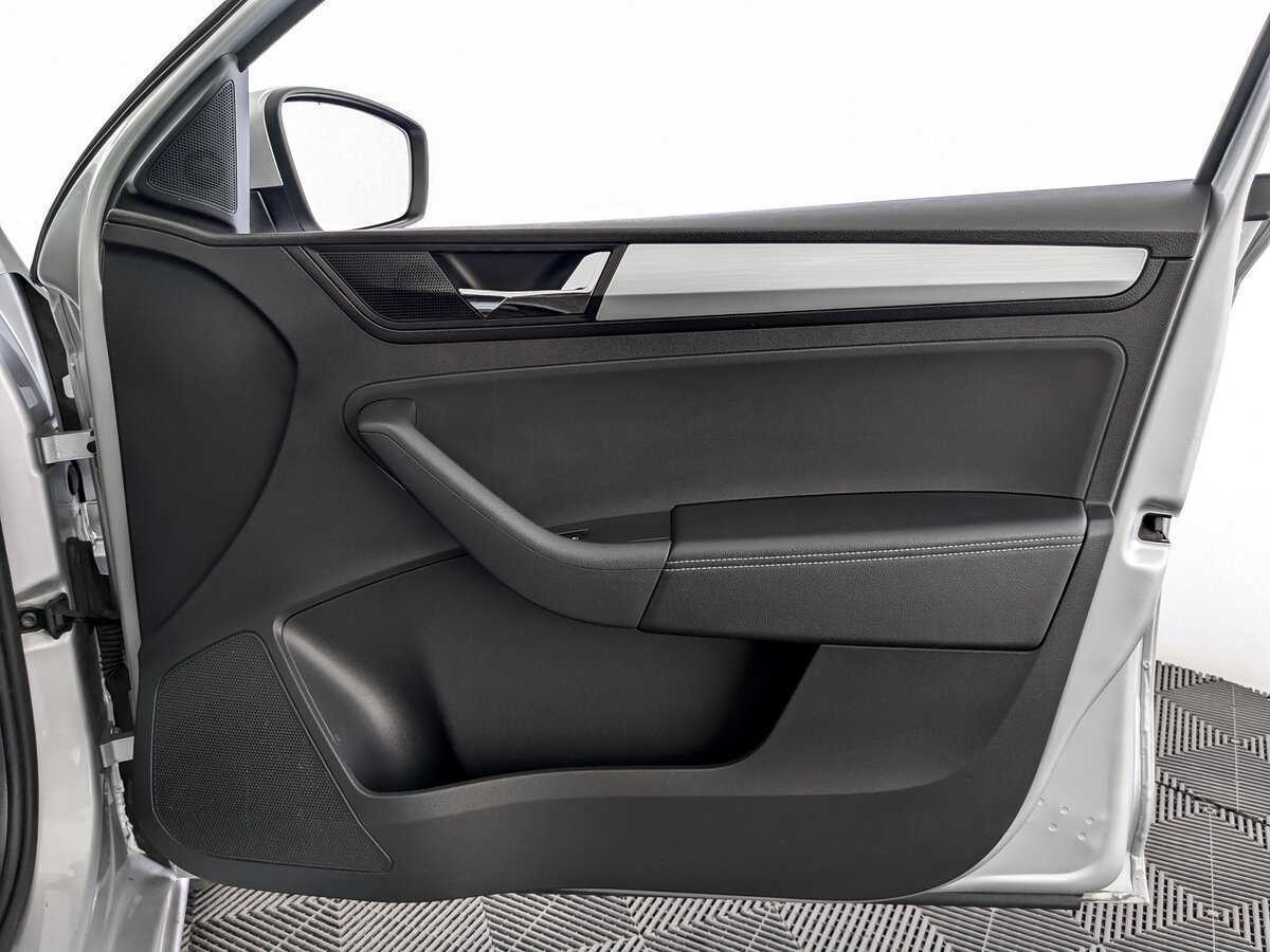 Б/У Шкода Рапид 2018 года. Фото: #19