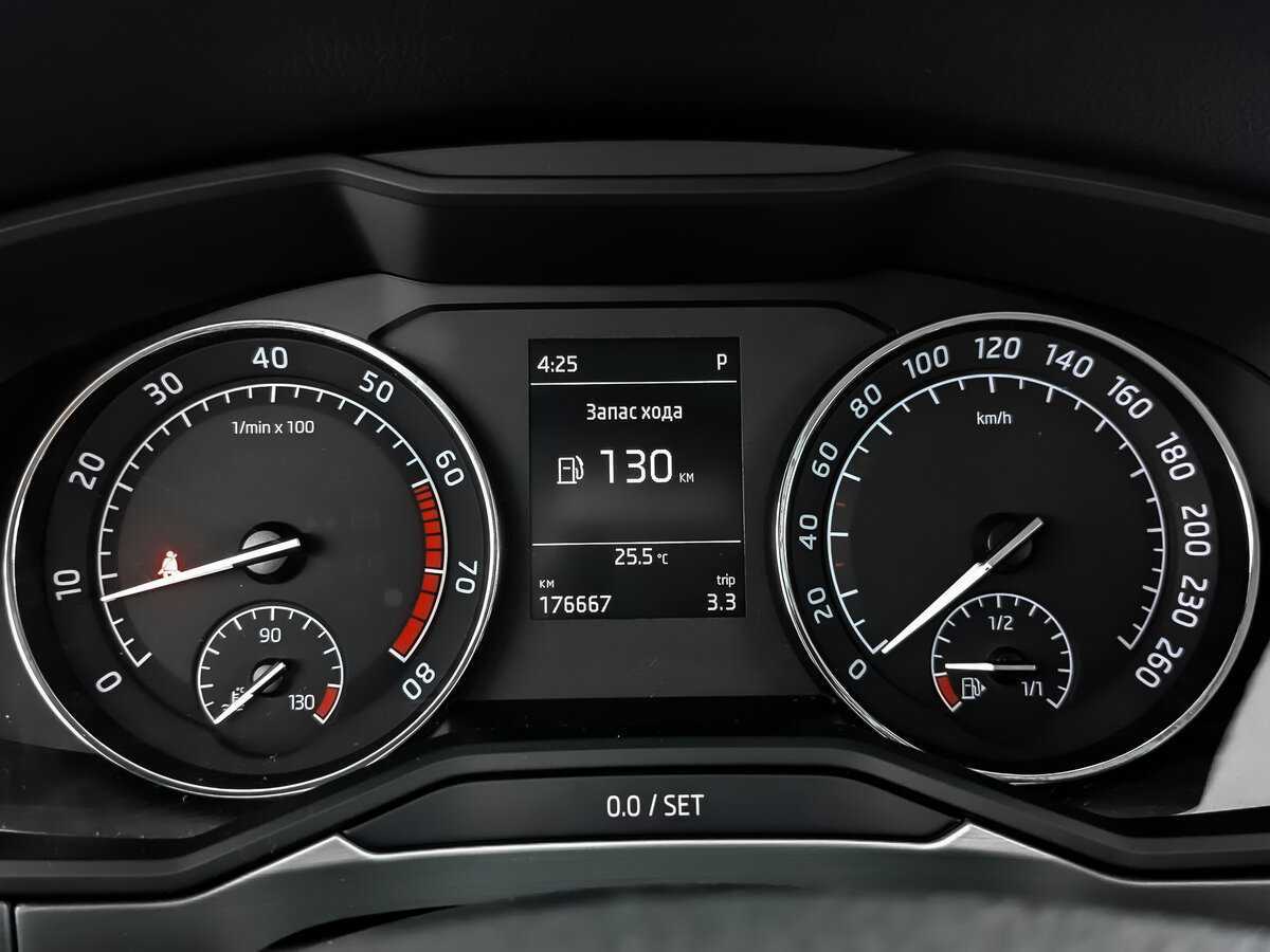 Б/У Шкода Суперб 2017 года. Фото: #10