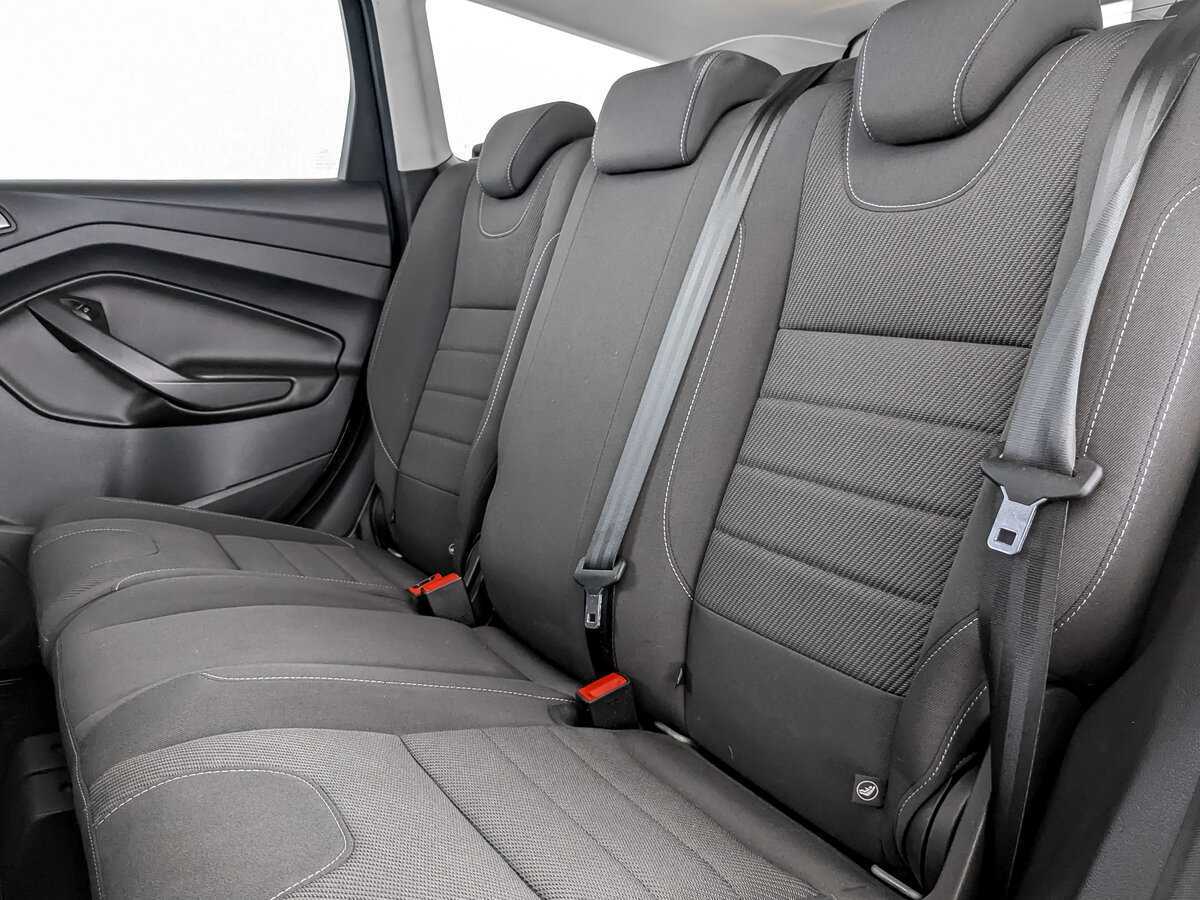 Б/У Форд Куга 2016 года. Фото: #9