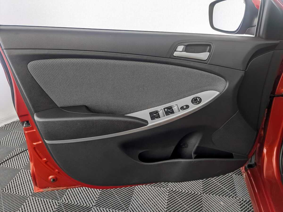 Б/У Хендай Солярис 2012 года. Фото: #14