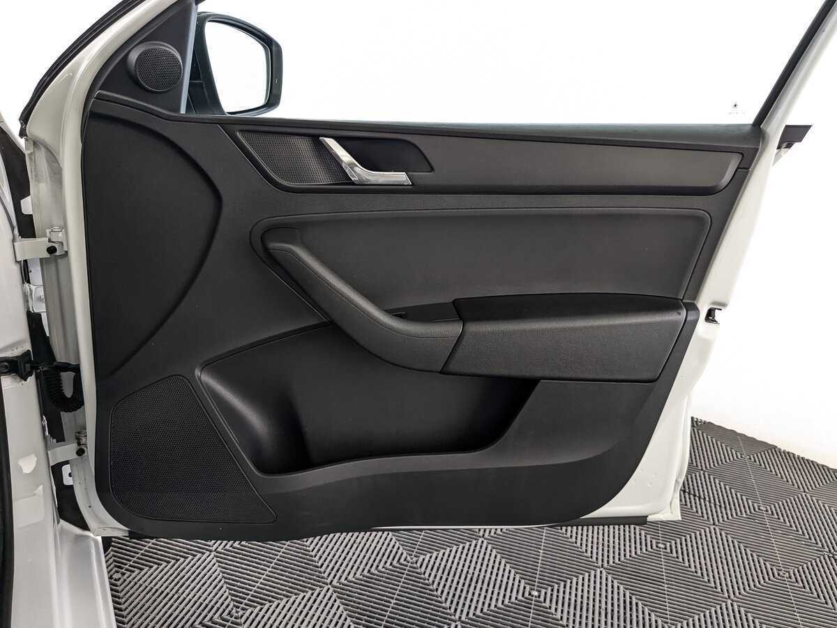 Б/У Шкода Рапид 2017 года. Фото: #20