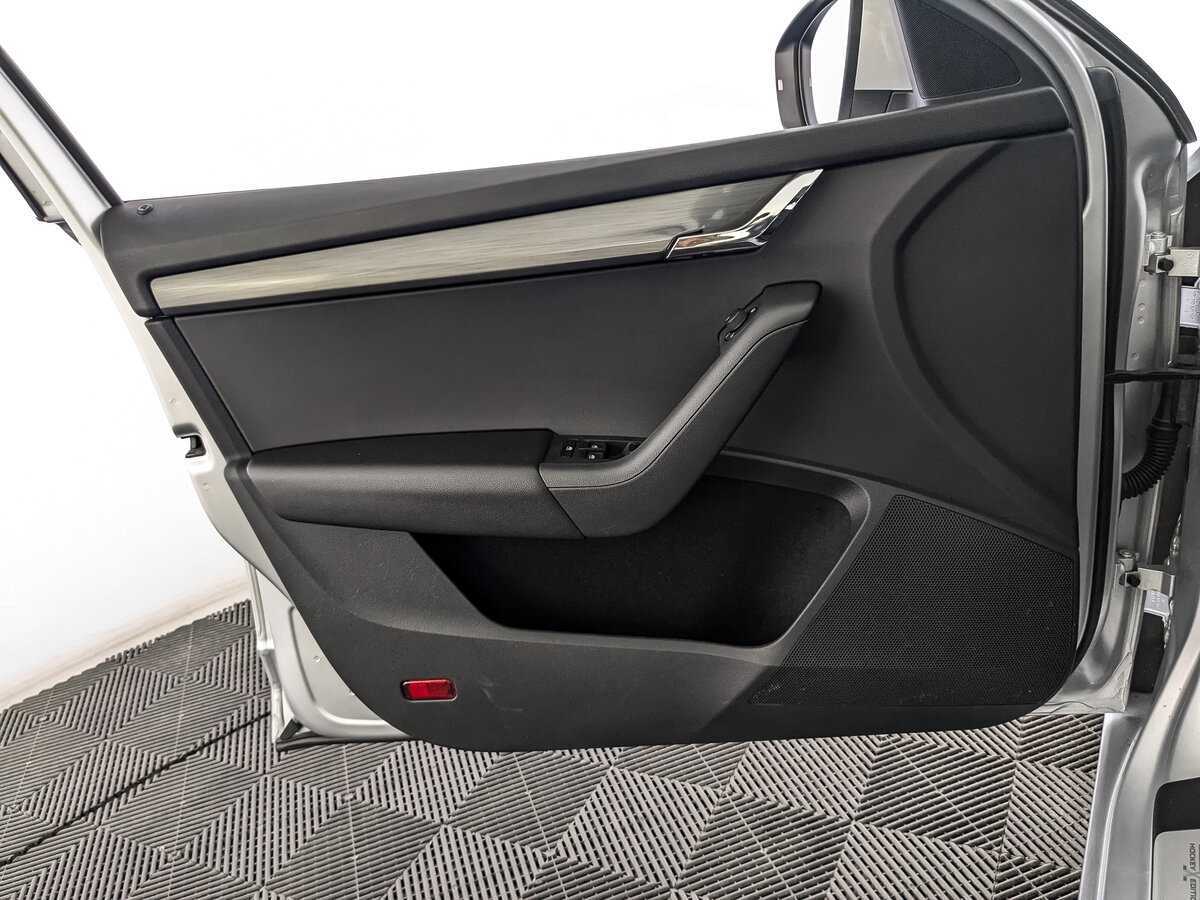 Б/У Шкода Октавия 2020 года. Фото: #14