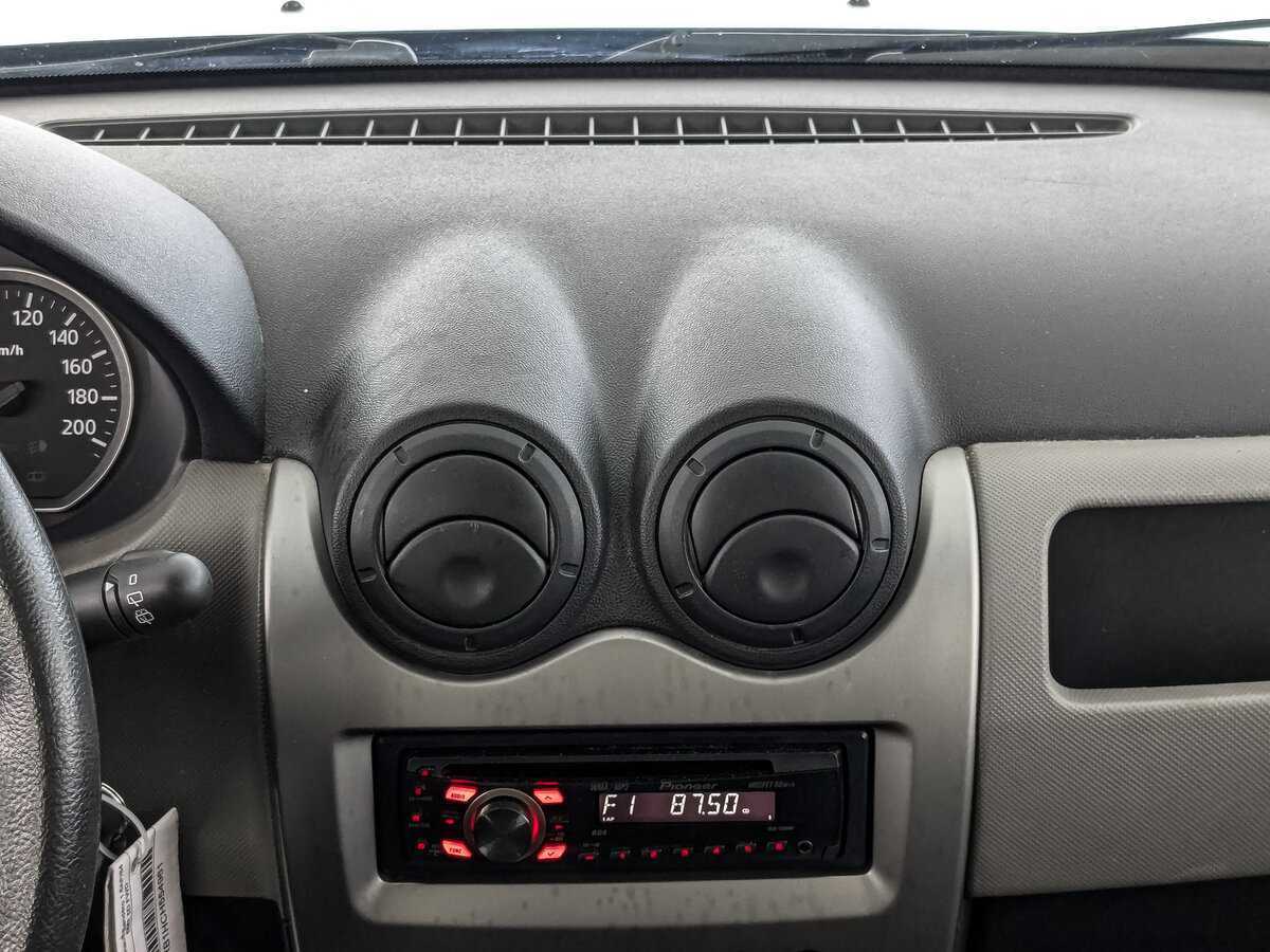 Б/У Рено Сандеро 2012 года. Фото: #12