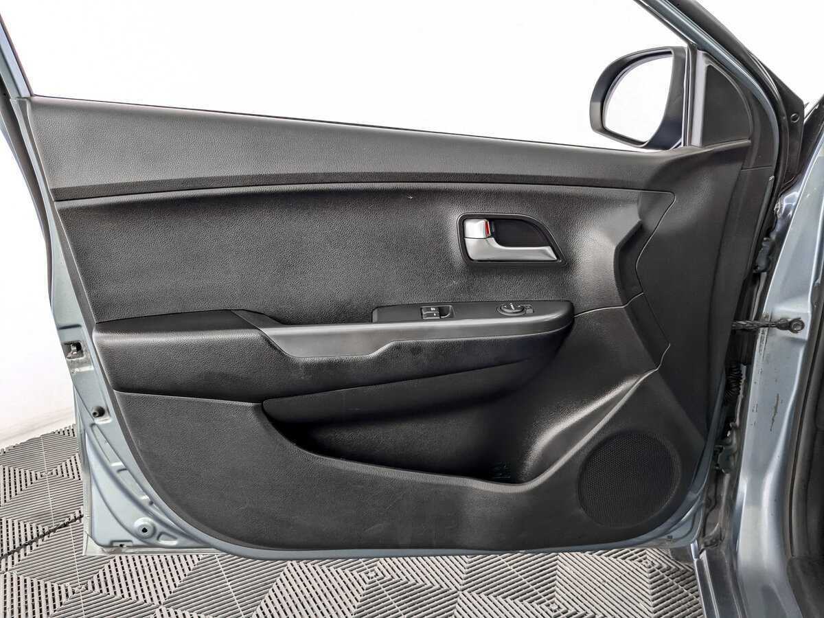 Б/У Киа Рио 2015 года. Фото: #14