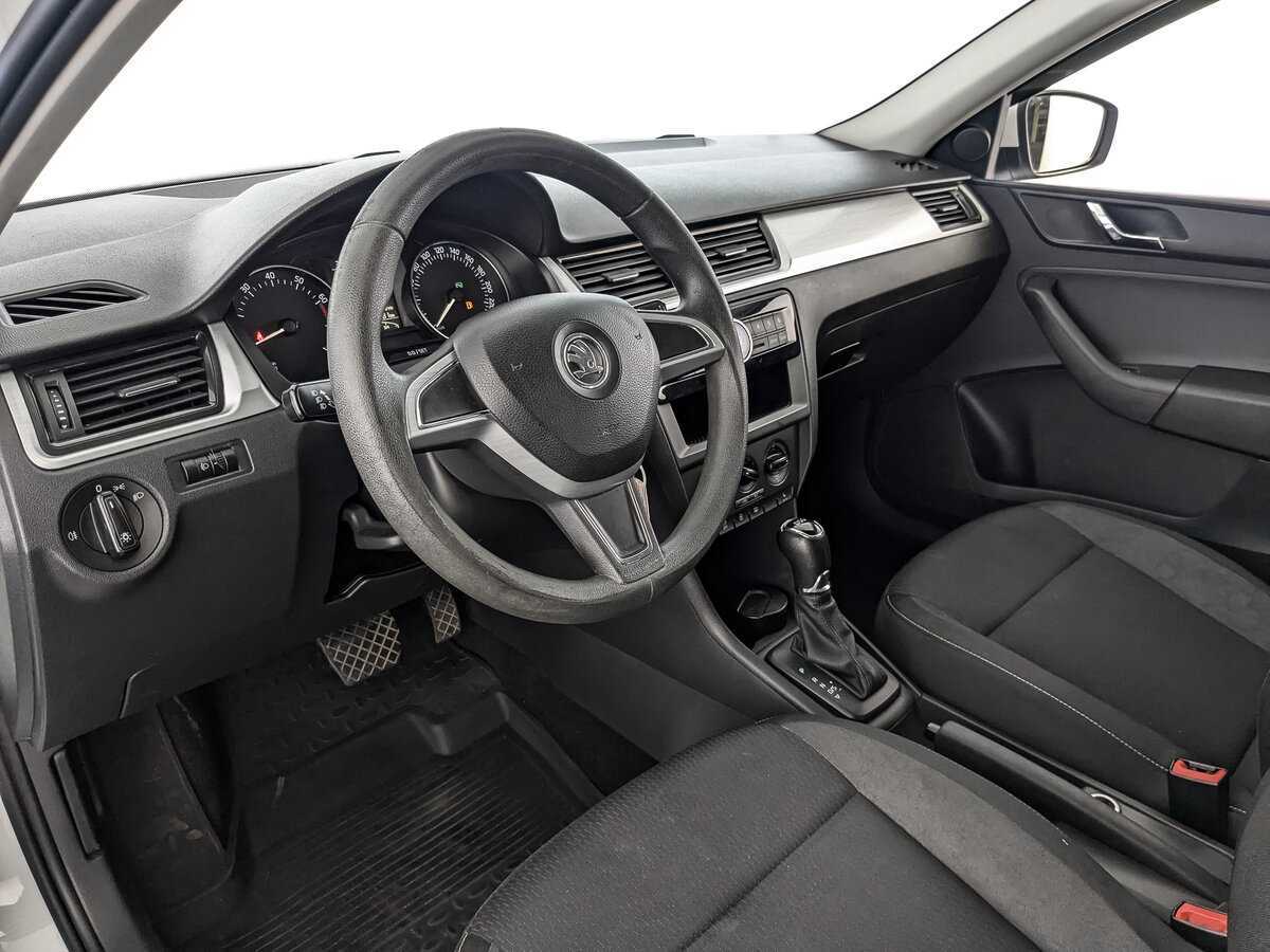 Б/У Шкода Рапид 2015 года. Фото: #10