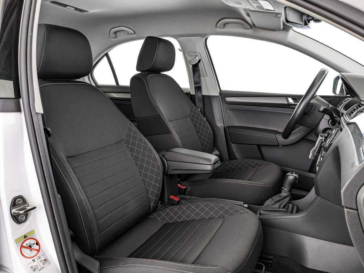 Б/У Шкода Рапид 2018 года. Фото: #18