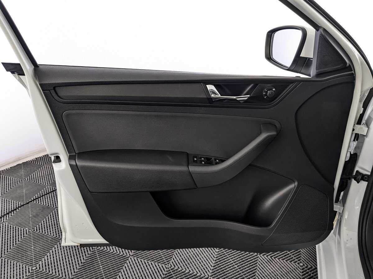 Б/У Шкода Рапид 2018 года. Фото: #14