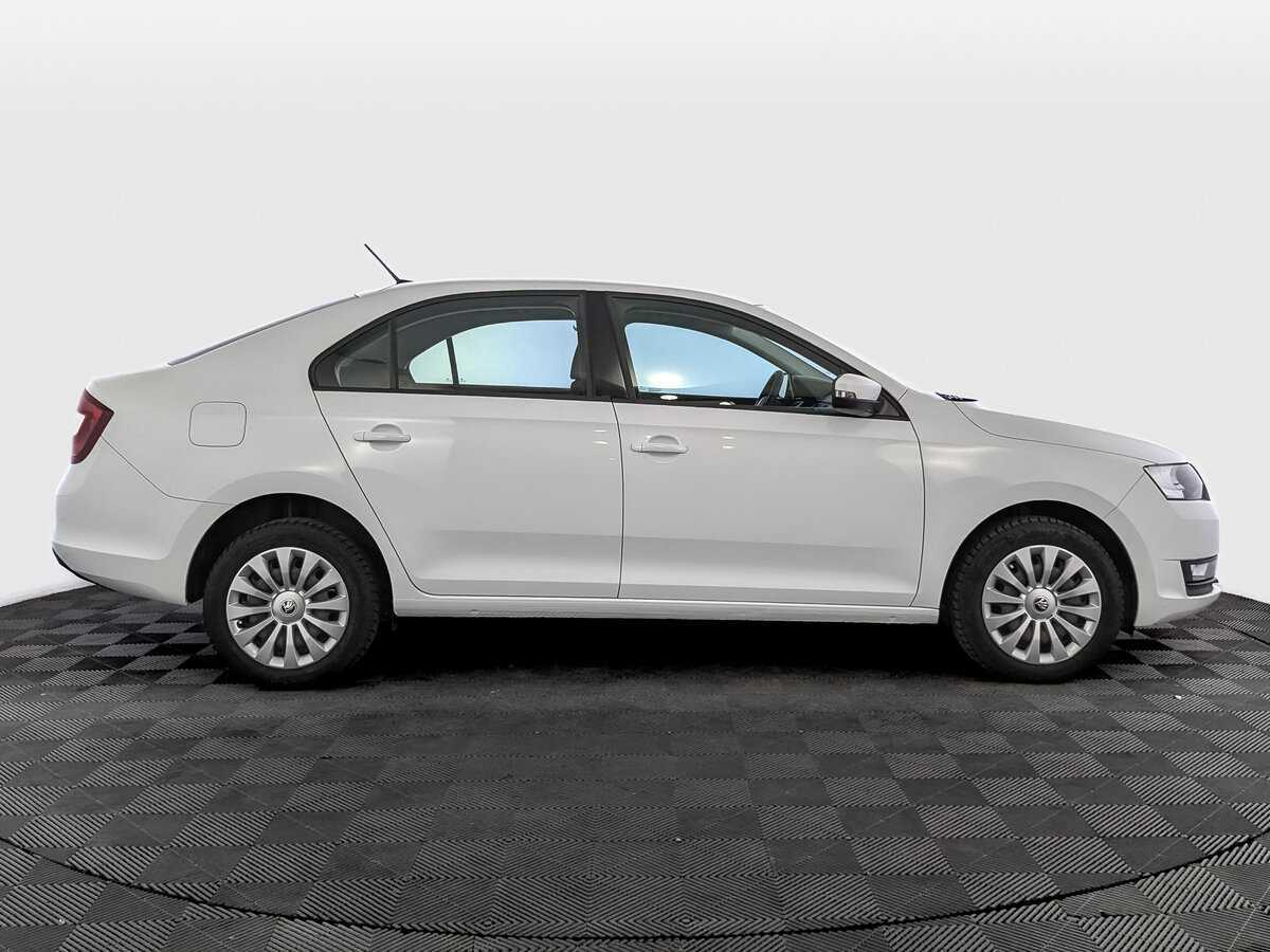 Б/У Шкода Рапид 2019 года. Фото: #3