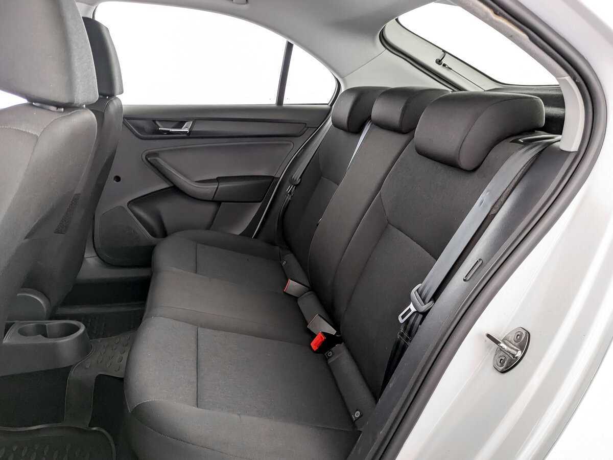 Б/У Шкода Рапид 2019 года. Фото: #9