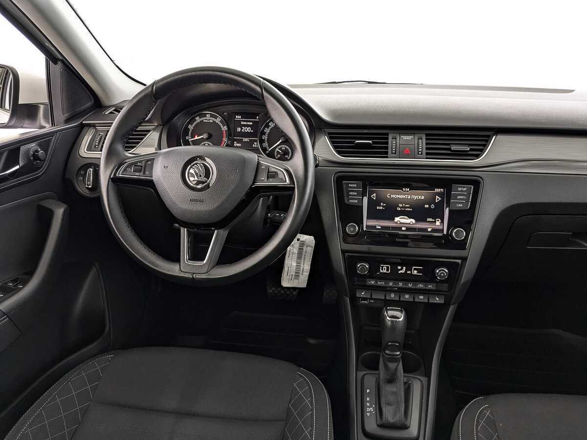 Б/У Шкода Рапид 2018 года. Фото: #16