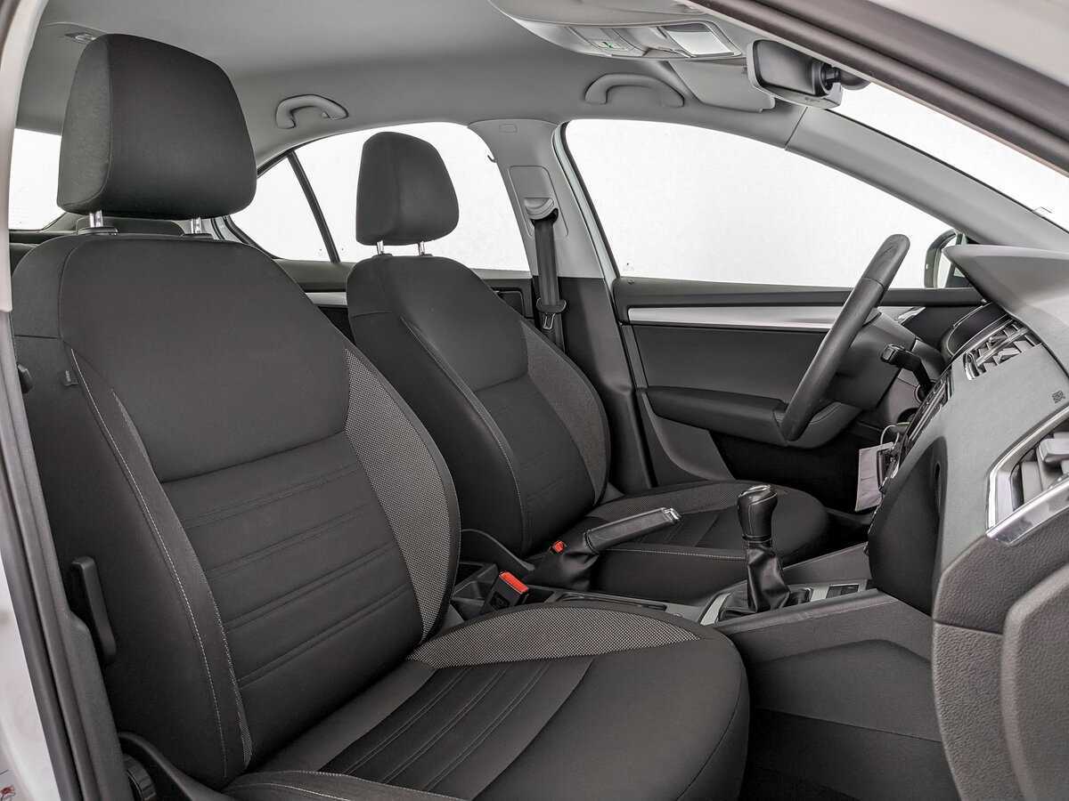 Б/У Шкода Октавия 2017 года. Фото: #18