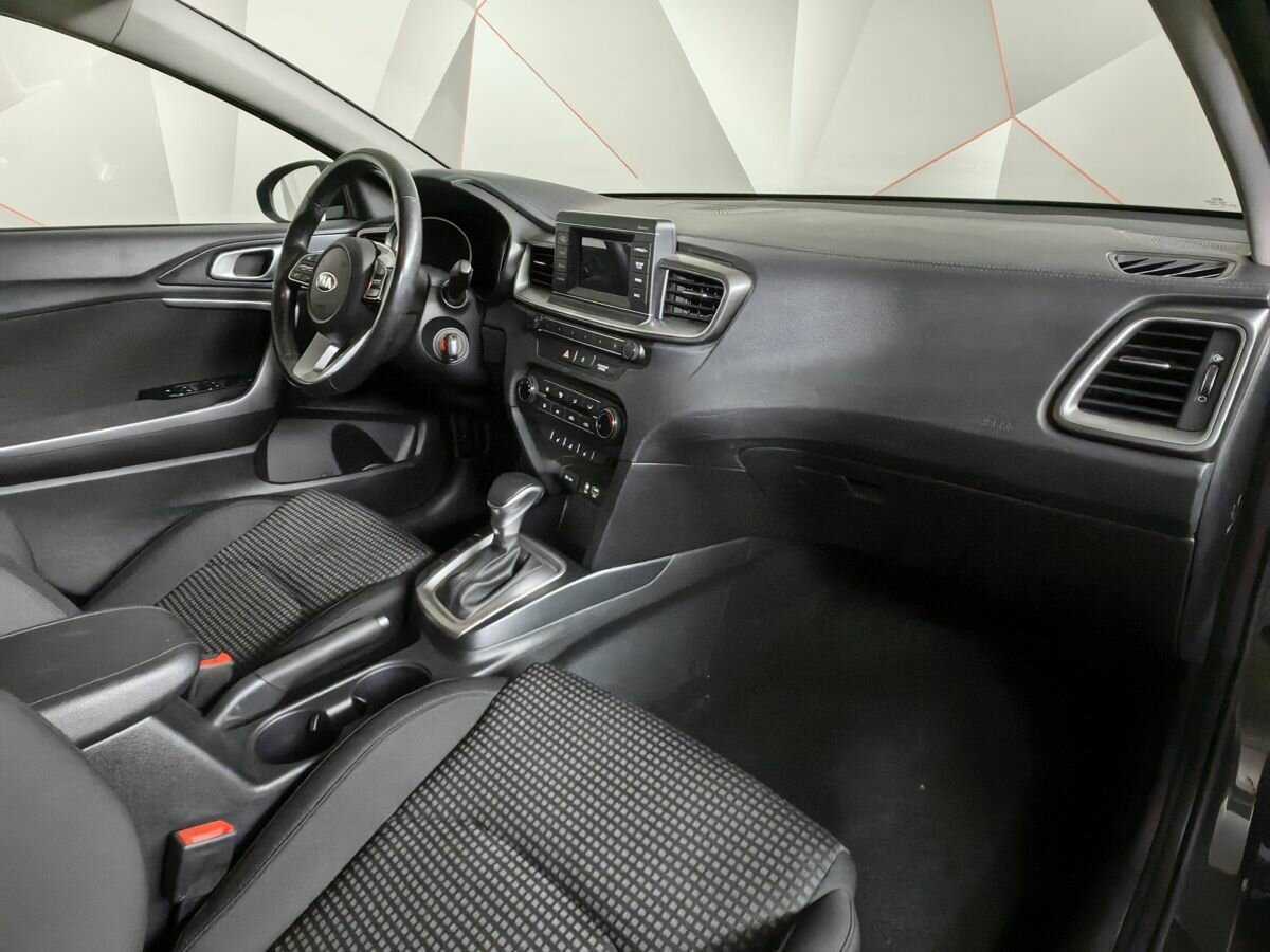 Б/У Киа Сид 2018 года. Фото: #8