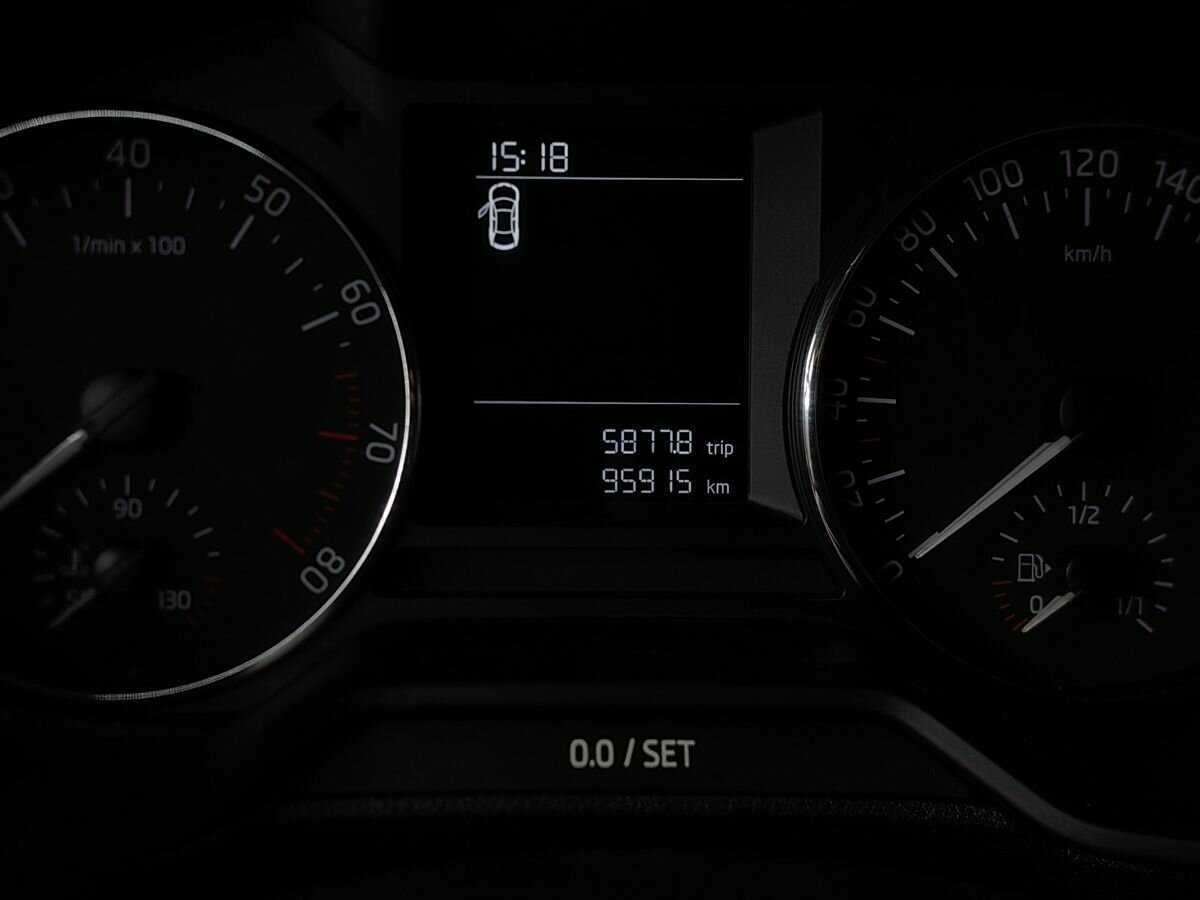 Б/У Шкода Октавия 2015 года. Фото: #15