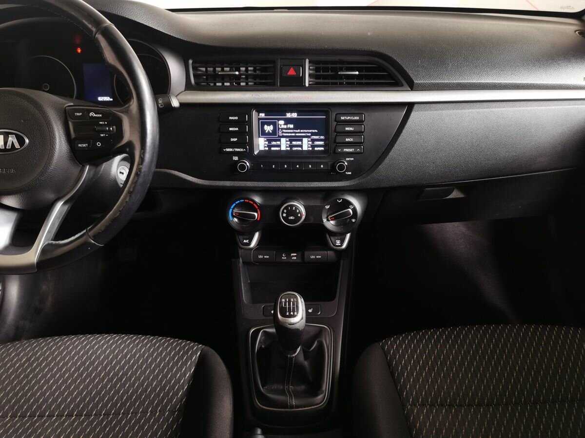 Б/У Киа Рио 2018 года. Фото: #10