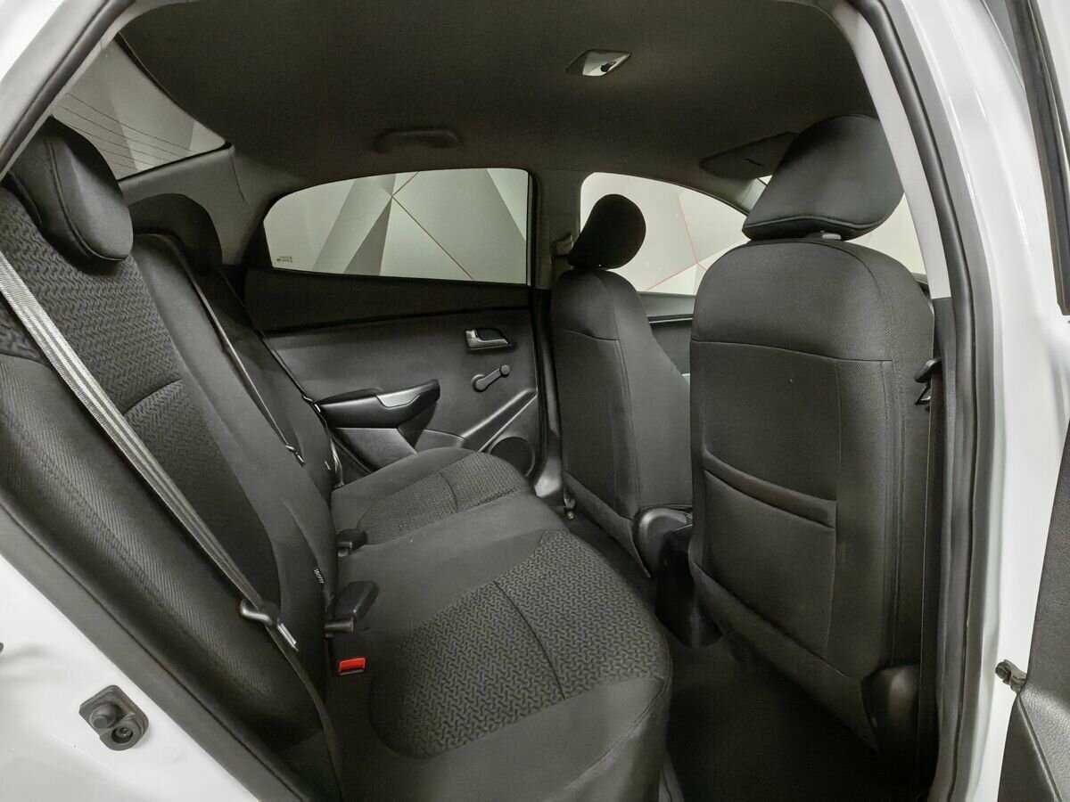 Б/У Киа Рио 2017 года. Фото: #10