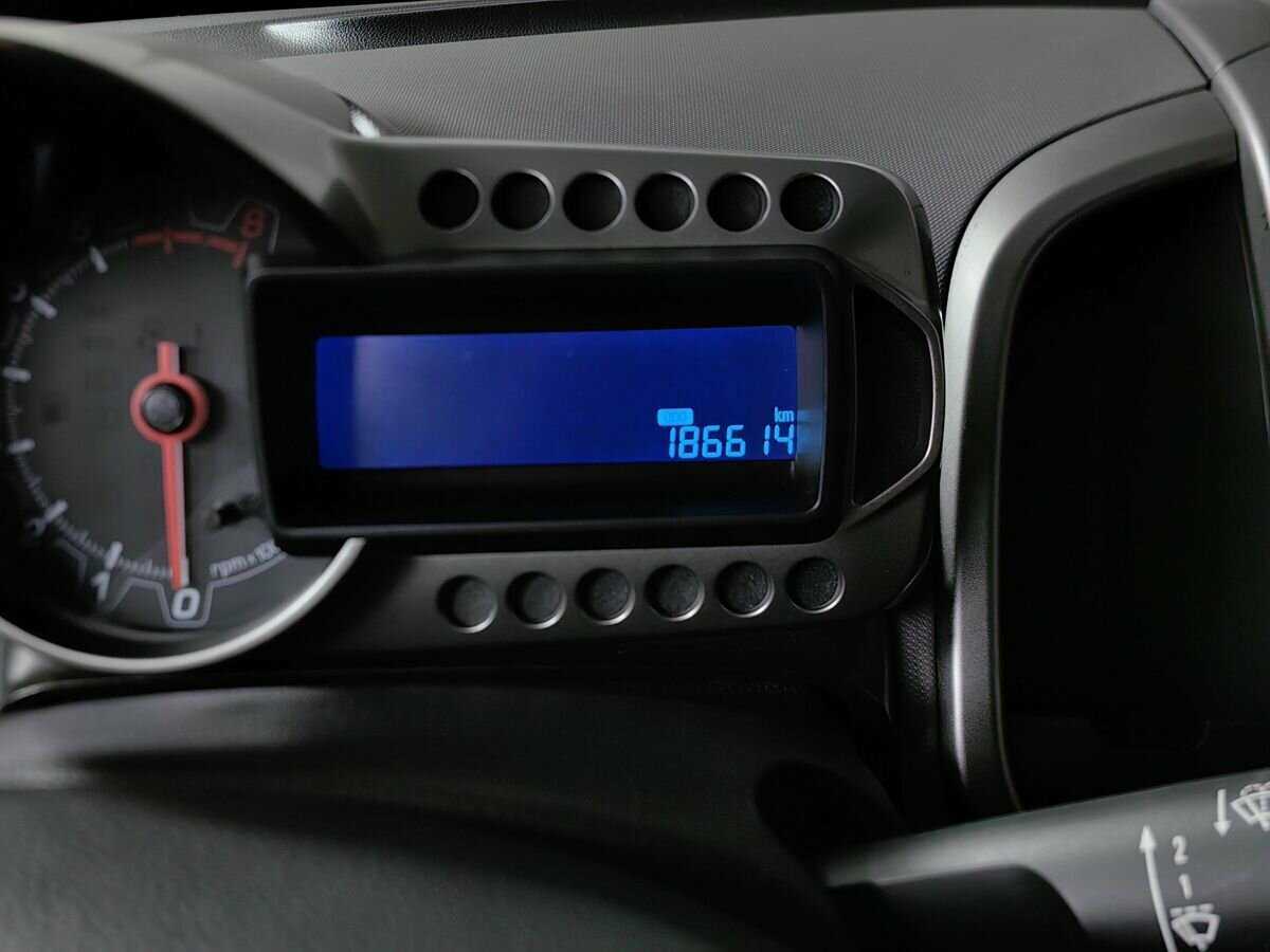 Б/У Шевроле Авео 2012 года. Фото: #15