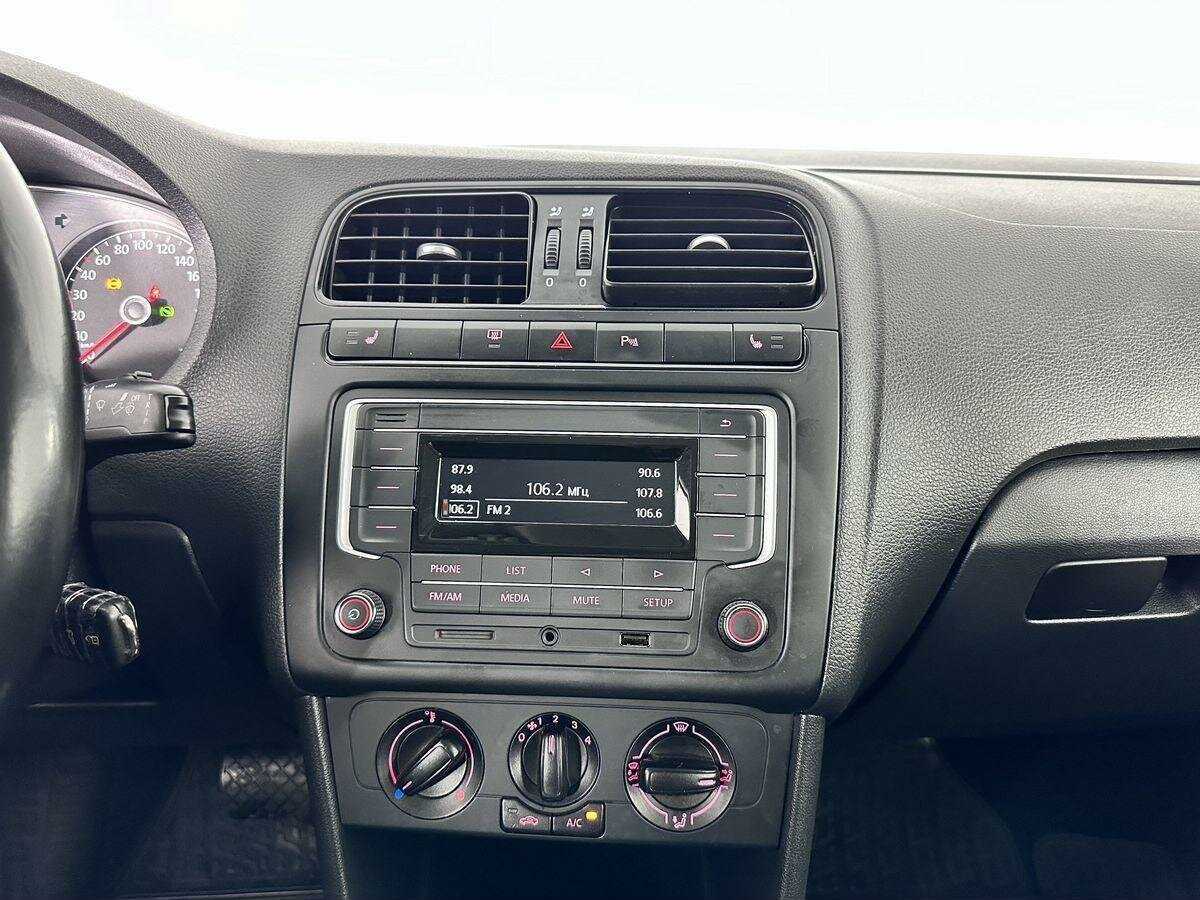 Б/У Фольксваген Поло 2016 года. Фото: #11