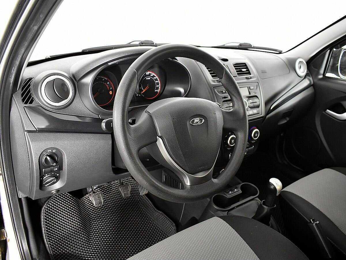 Б/У Лада (ВАЗ) Калина 2017 года. Фото: #6