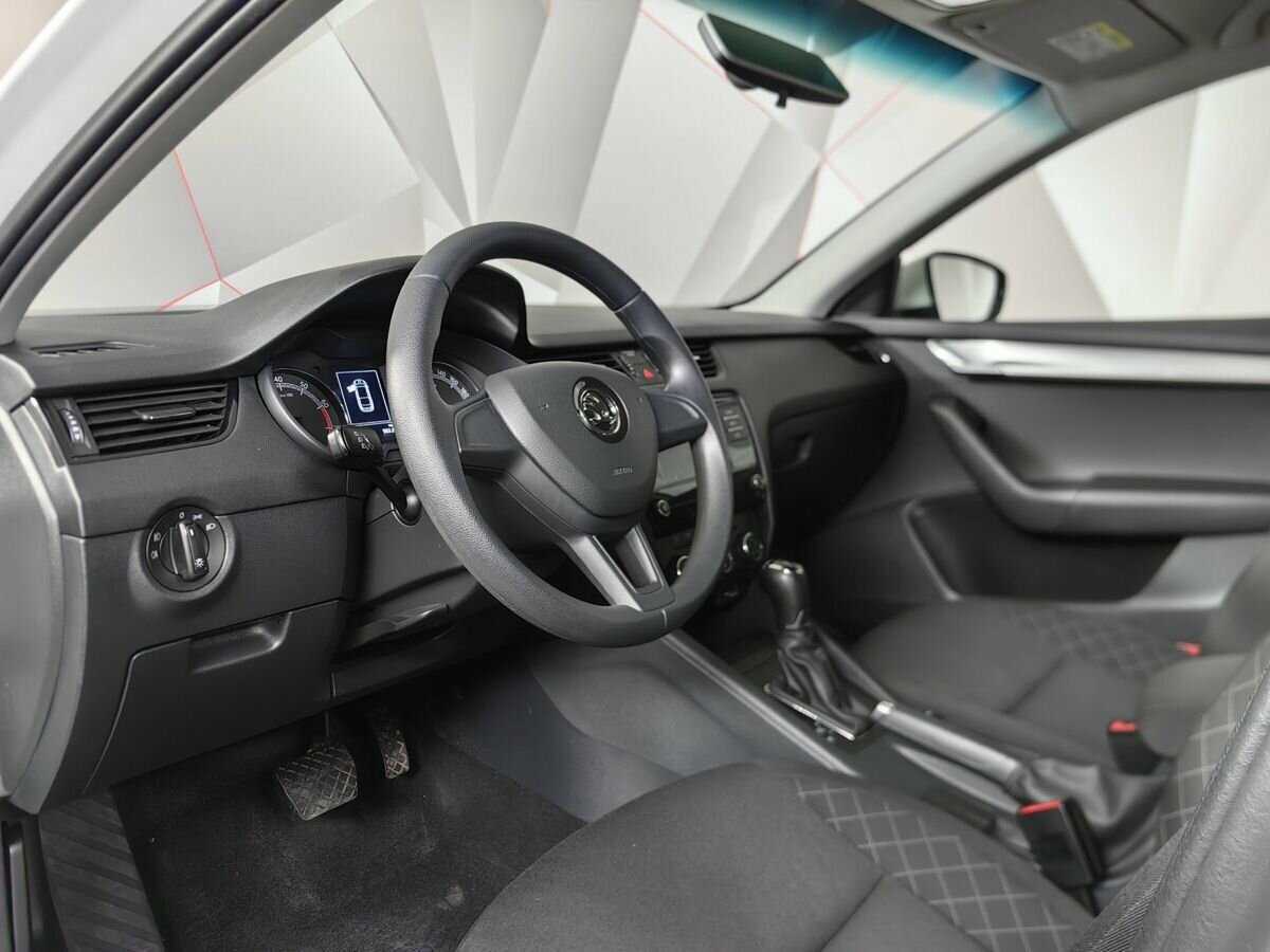 Б/У Шкода Октавия 2020 года. Фото: #13