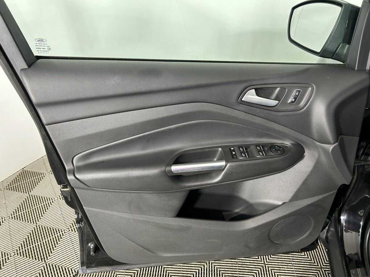 Б/У Форд Куга 2015 года. Фото: #6