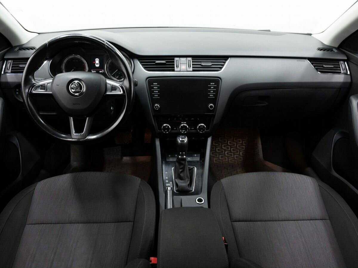 Б/У Шкода Октавия 2017 года. Фото: #12