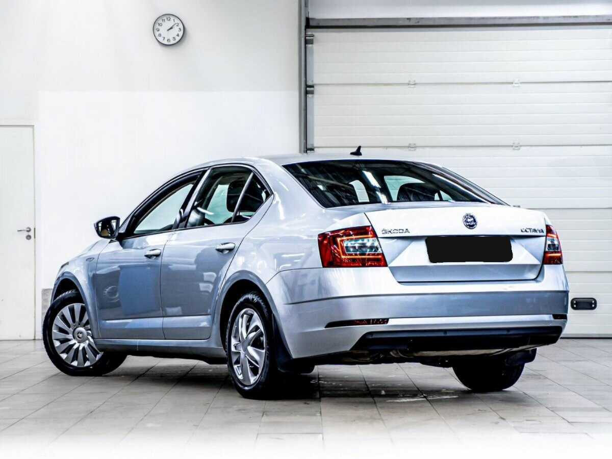 Б/У Шкода Октавия 2017 года. Фото: #3