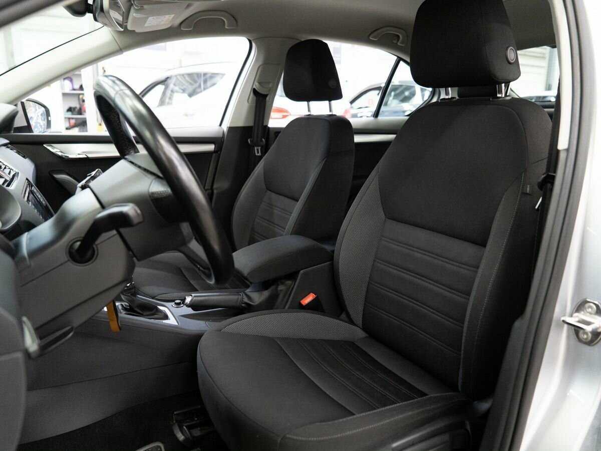 Б/У Шкода Октавия 2017 года. Фото: #5