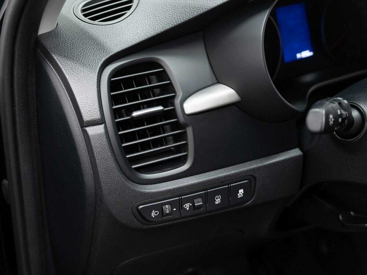 Б/У Киа Рио 2018 года. Фото: #17