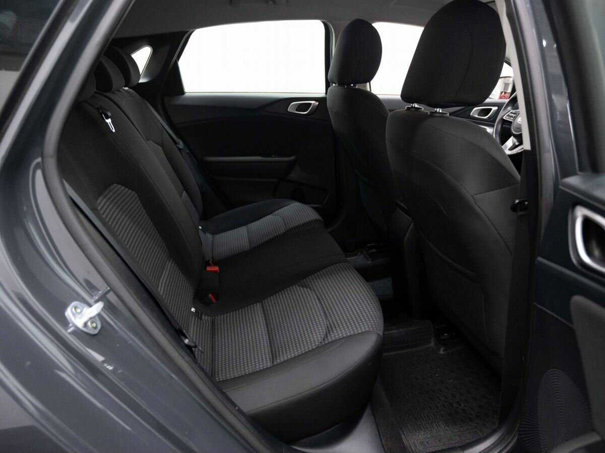 Б/У Киа Сид 2018 года. Фото: #9