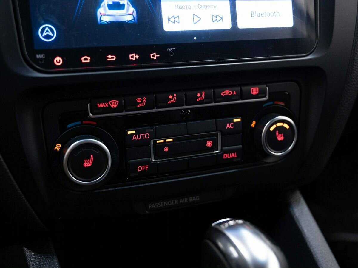 Б/У Фольксваген Джетта 2012 года. Фото: #19