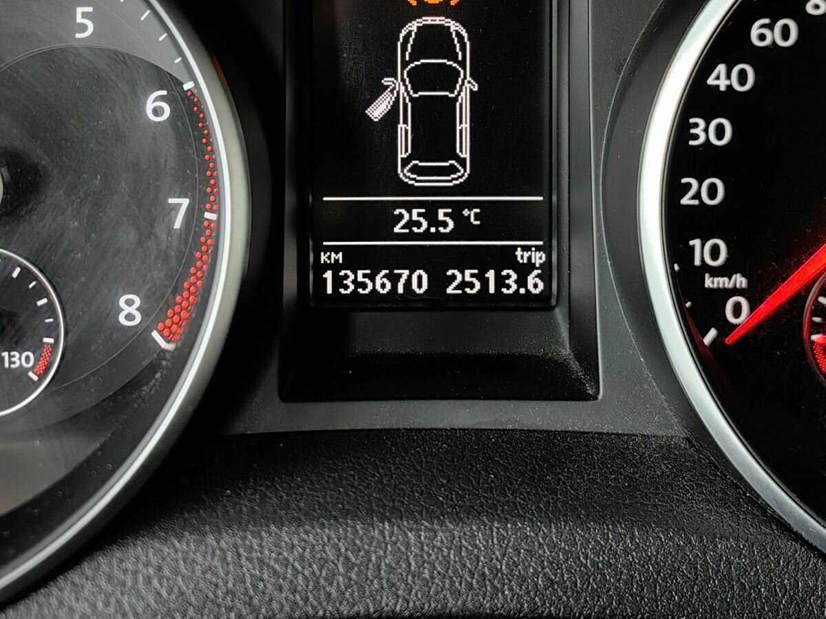 Б/У Фольксваген Гольф 2012 года. Фото: #15