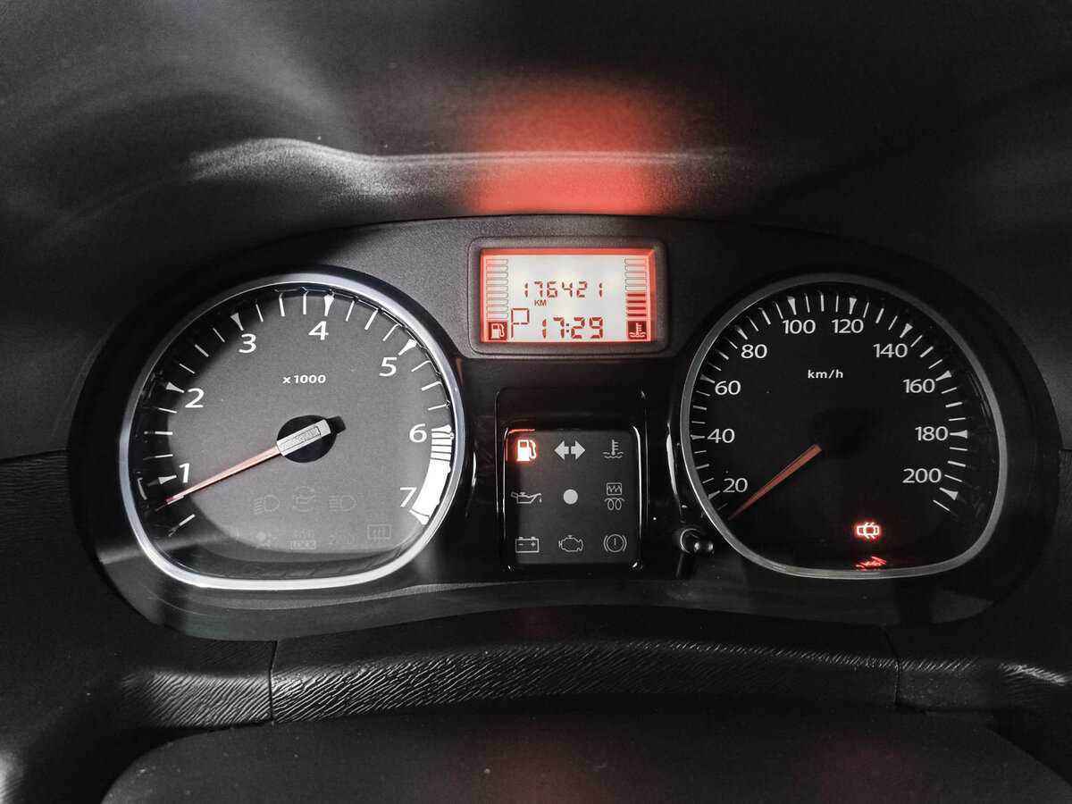 Б/У Рено Дастер 2012 года. Фото: #10