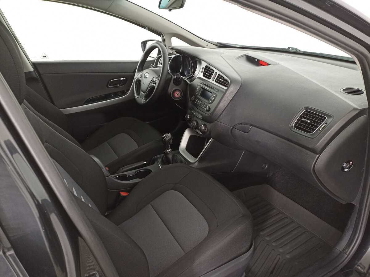 Б/У Киа Сид 2015 года. Фото: #7