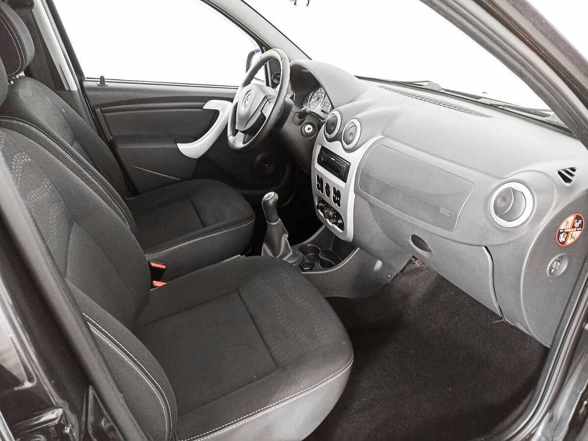 Б/У Рено Сандеро 2014 года. Фото: #8