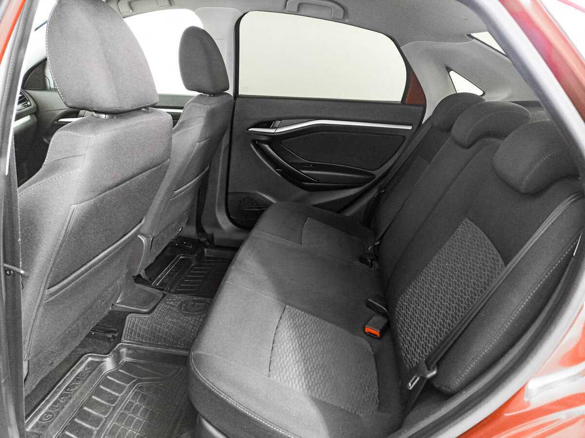 Б/У Лада (ВАЗ) Веста 2017 года. Фото: #9