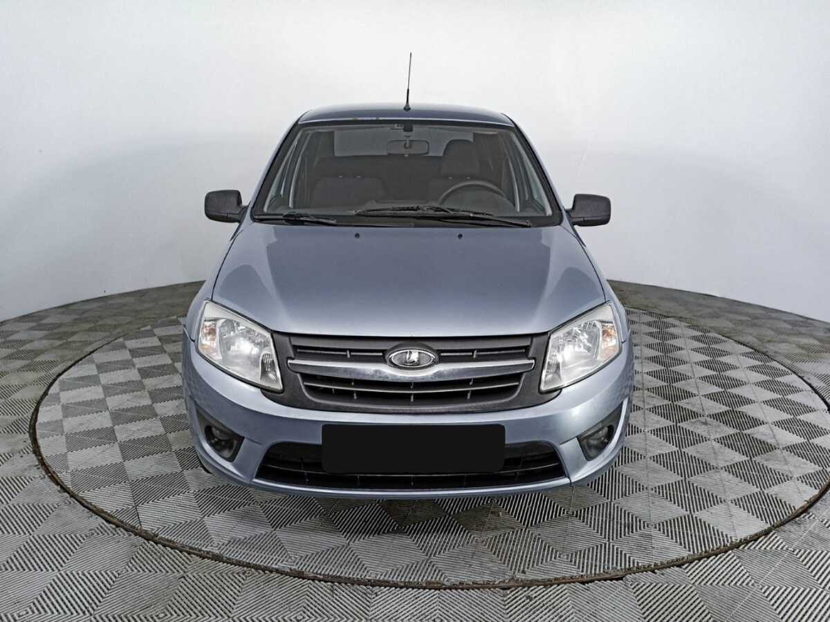 Б/У Лада (ВАЗ) Гранта 2015 года. Фото: #1