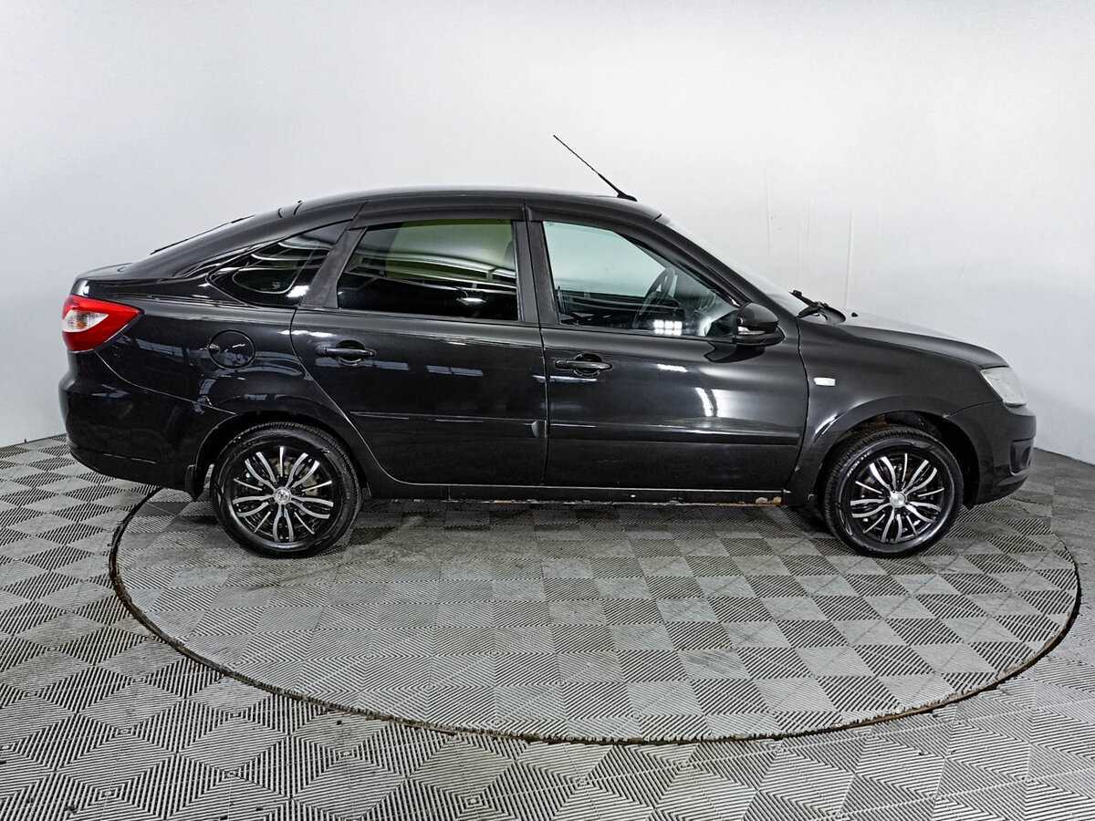 Б/У Лада (ВАЗ) Гранта 2015 года. Фото: #3