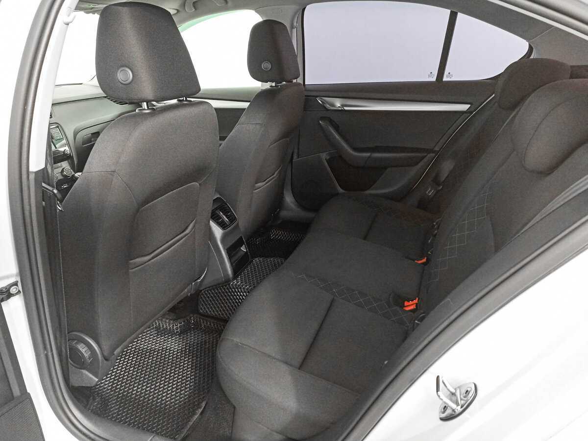 Б/У Шкода Октавия 2019 года. Фото: #9