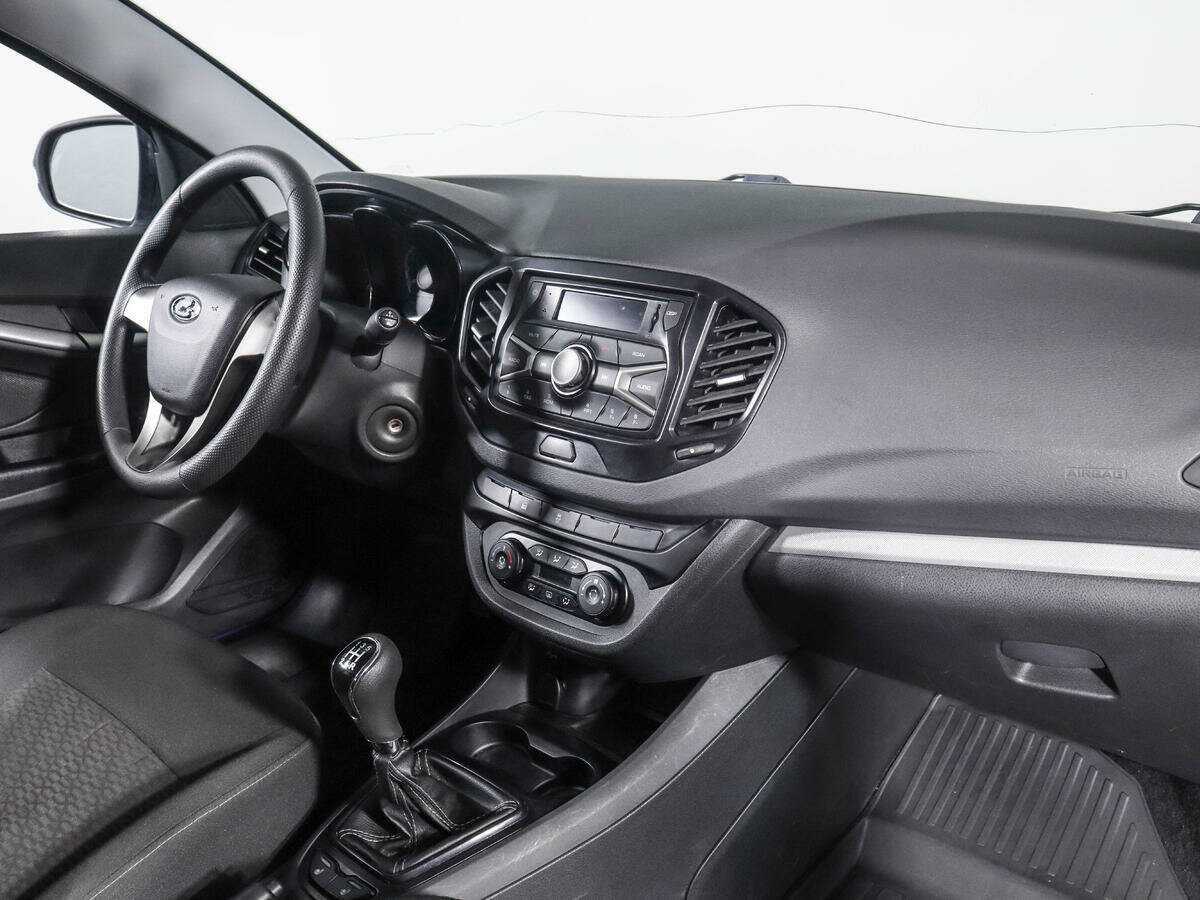 Б/У Лада (ВАЗ) Веста 2016 года. Фото: #8