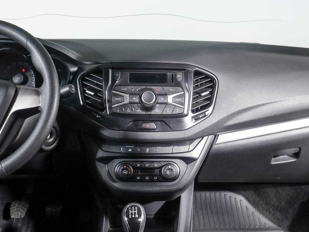 Б/У Лада (ВАЗ) Веста 2016 года. Фото: #12