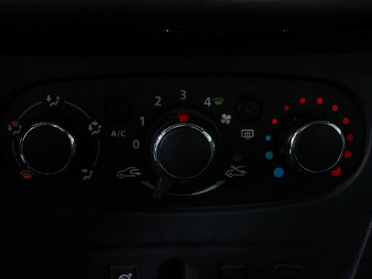 Б/У Рено Сандеро 2017 года. Фото: #12