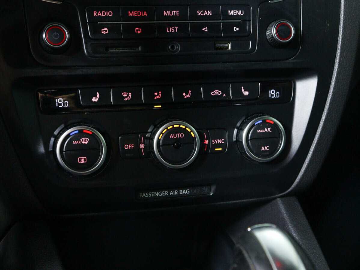 Б/У Фольксваген Джетта 2013 года. Фото: #13