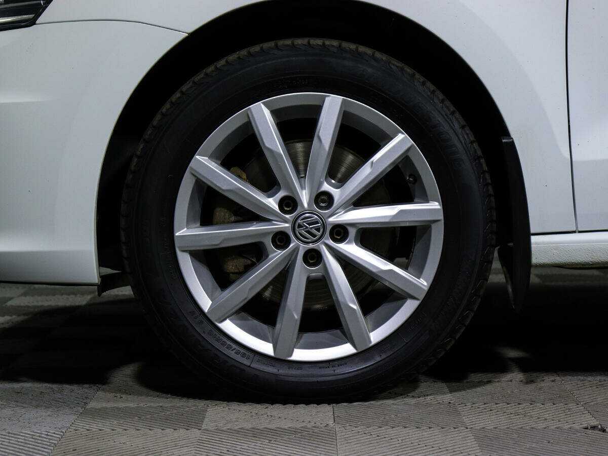 Б/У Фольксваген Поло 2017 года. Фото: #12