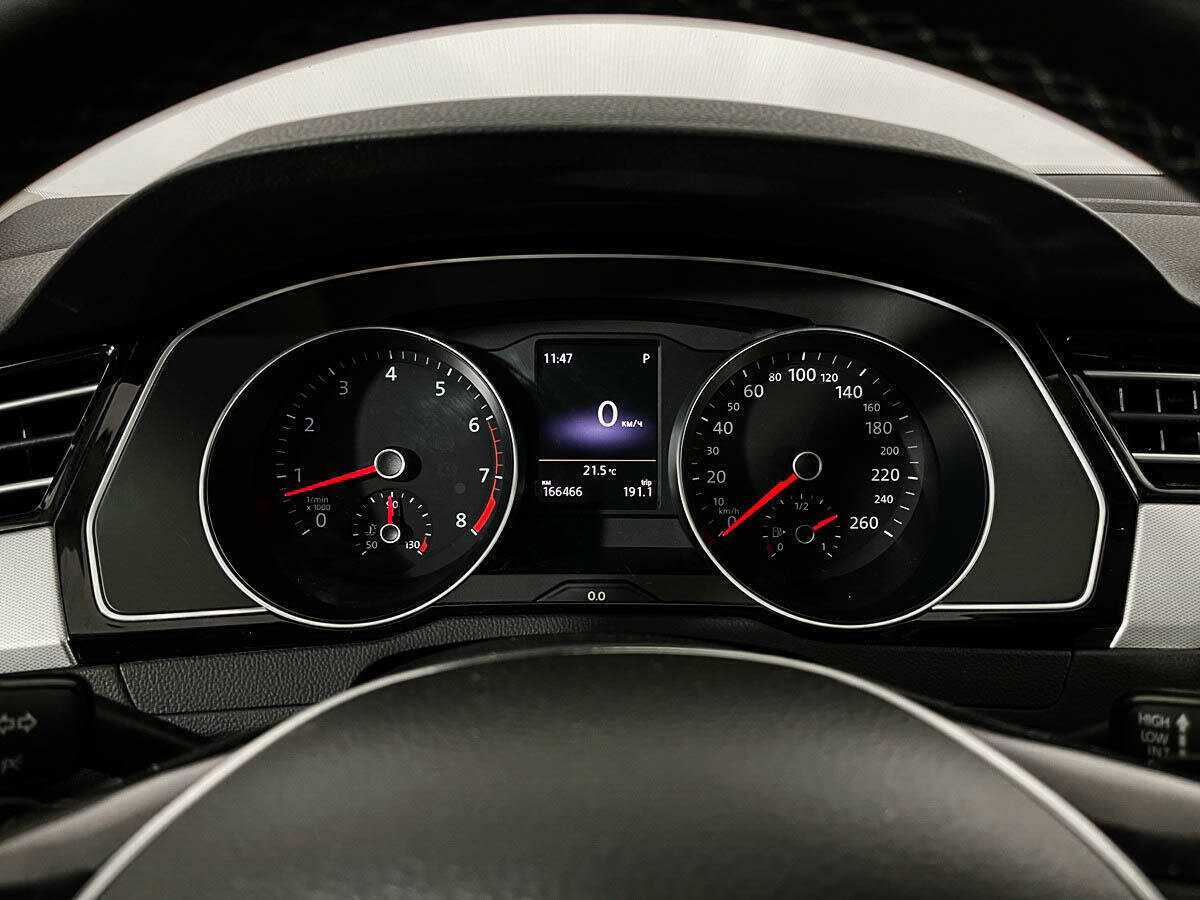 Б/У Фольксваген Пассат 2016 года. Фото: #10