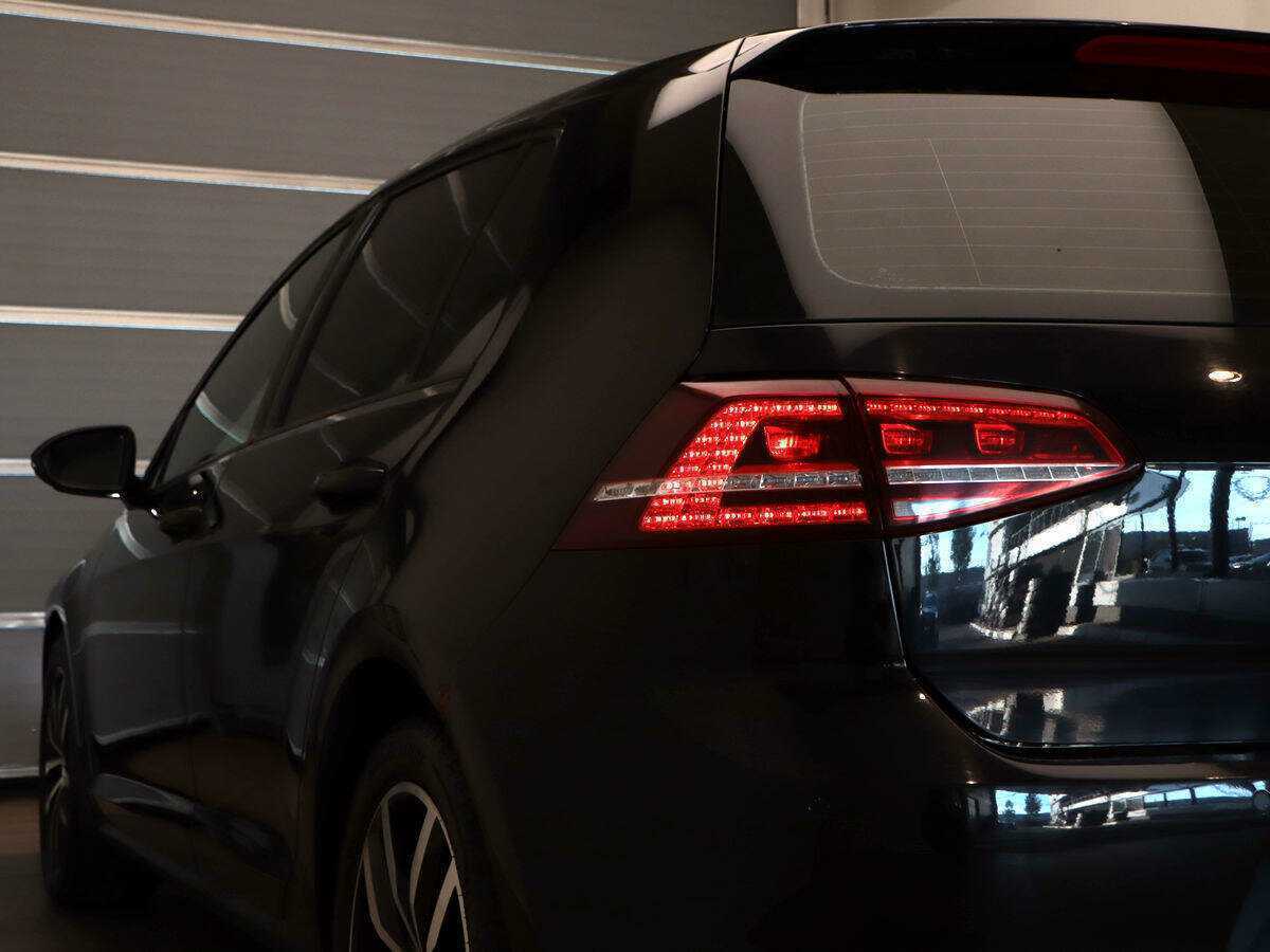 Б/У Фольксваген Гольф 2013 года. Фото: #23