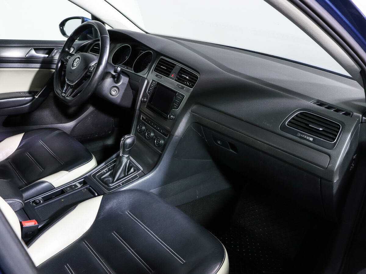 Б/У Фольксваген Гольф 2013 года. Фото: #8