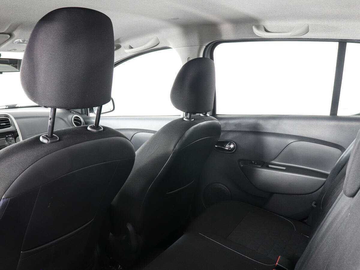 Б/У Рено Сандеро 2016 года. Фото: #11