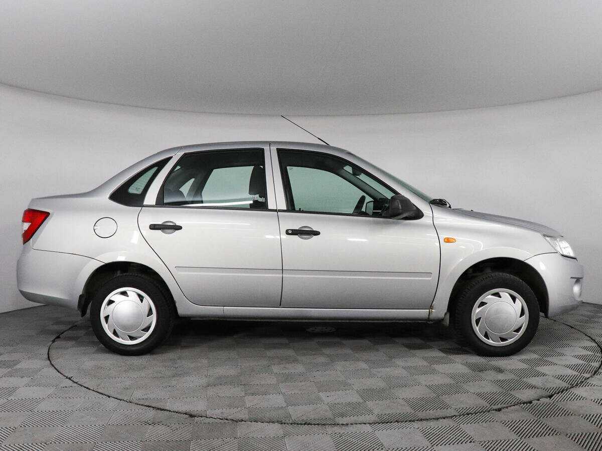 Б/У Лада (ВАЗ) Гранта 2014 года. Фото: #3