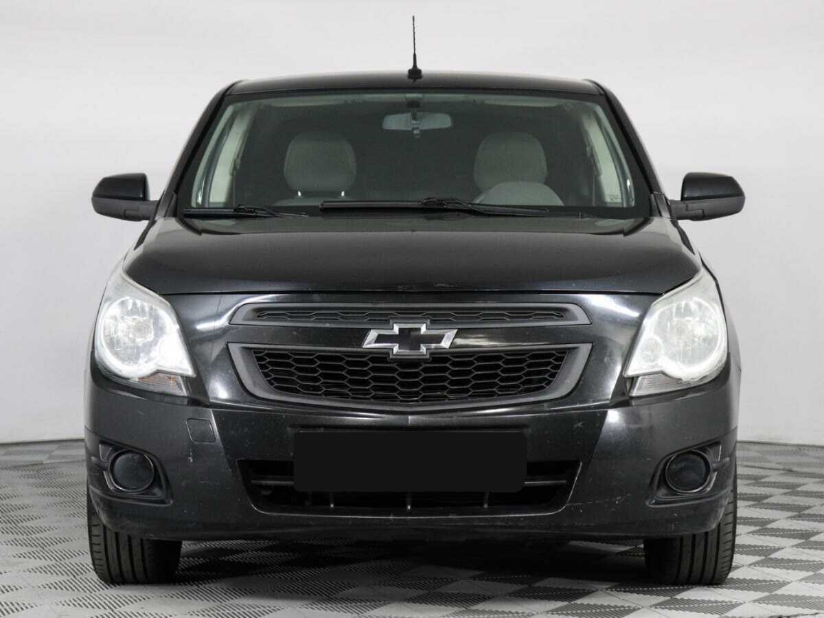 Б/У Шевроле Кобальт 2013 года. Фото: #1