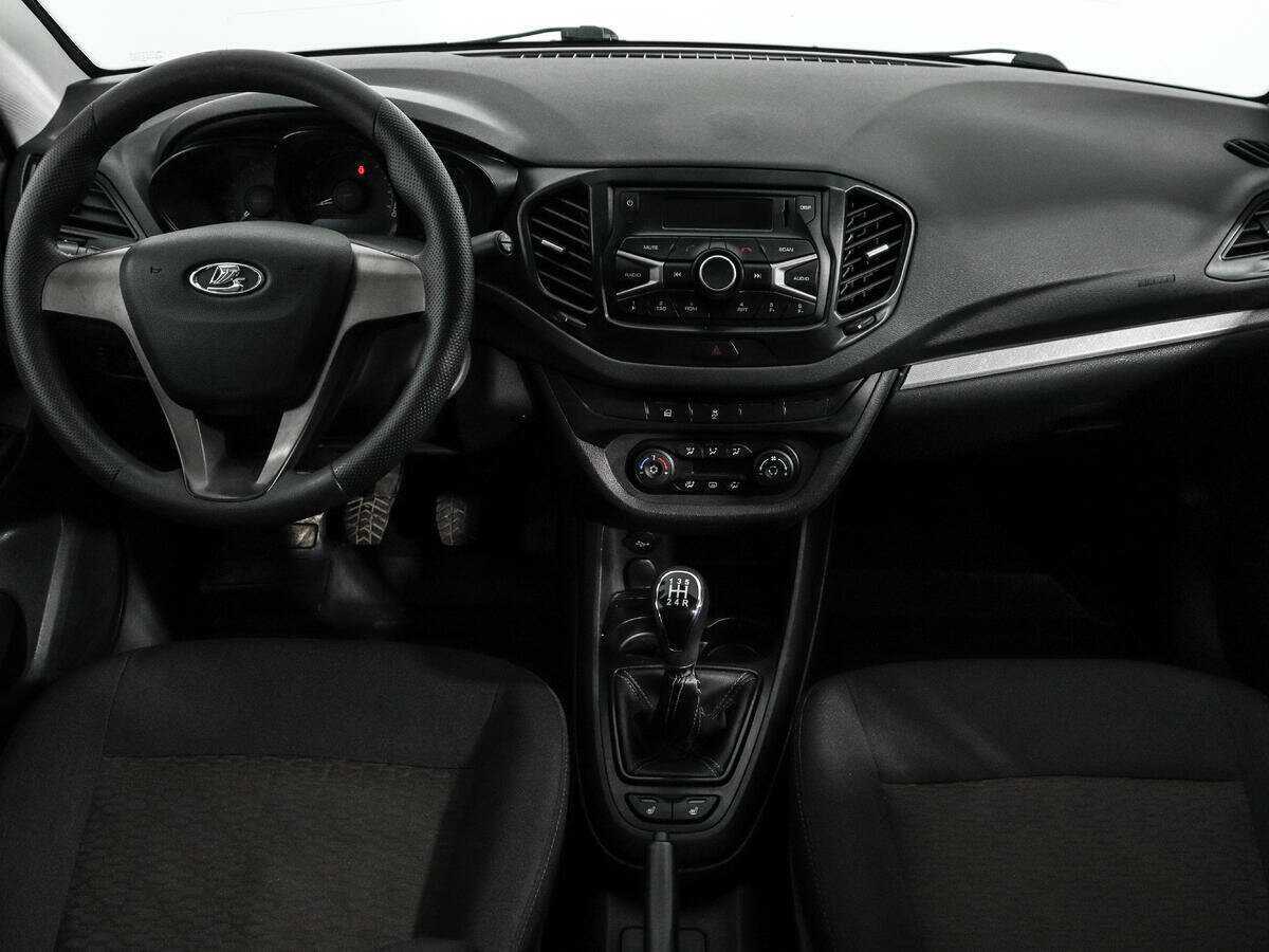 Б/У Лада (ВАЗ) Веста 2017 года. Фото: #9